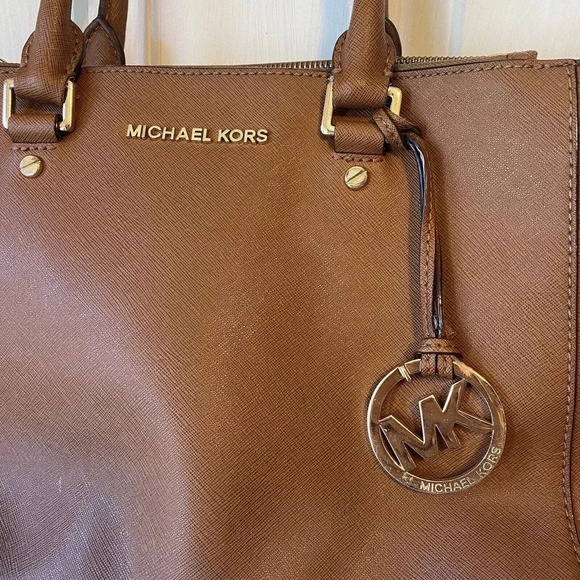 Michael Kors Tan Hang Bag Satchel MK Signature - Picture 5 of 12